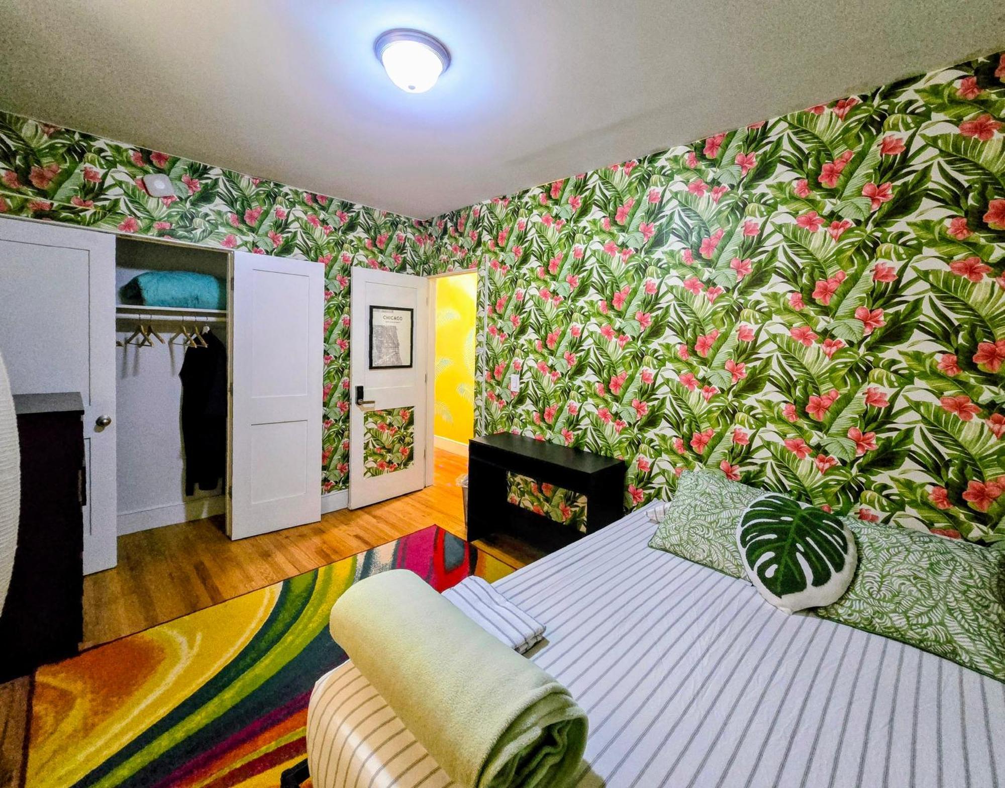 Tropical Comfort Room In Harlem Cozy Stay With Snacks & Style New York City Exterior photo
