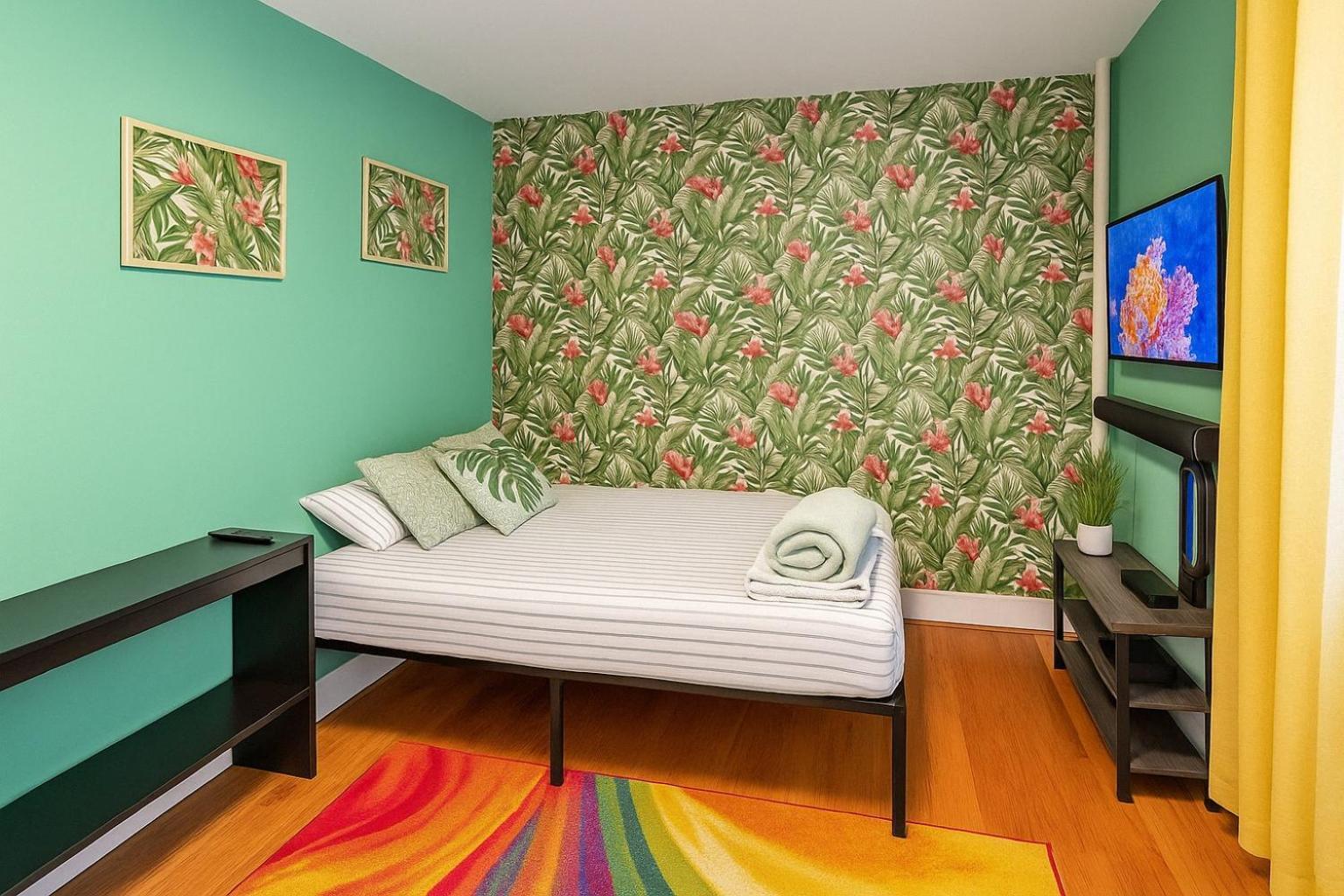 Tropical Comfort Room In Harlem Cozy Stay With Snacks & Style New York City Exterior photo
